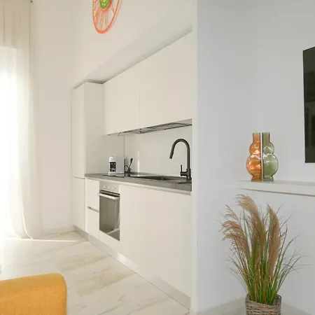Yuna Rent - Vittorio 50 Apartment