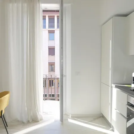 Yuna Rent - Vittorio 50 *