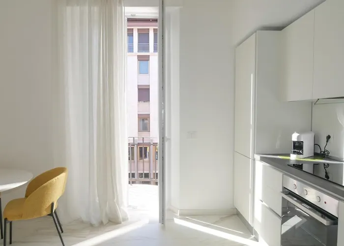 Yuna Rent - Vittorio 50 *