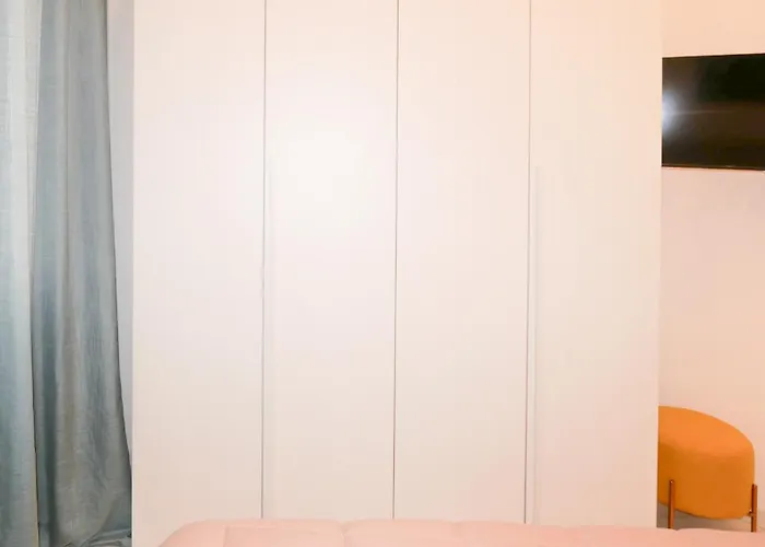 Yuna Rent - Vittorio 50 Apartment